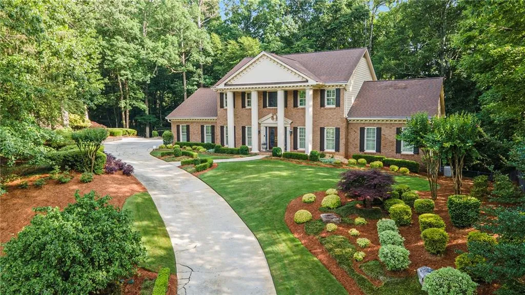 2080 Old Dominion Road, Atlanta, Georgia 30350, 6 Bedrooms Bedrooms, ,5 BathroomsBathrooms,Residential,For Sale,2080 Old Dominion Road,7580695