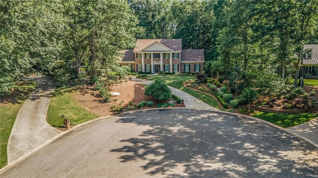 2080 Old Dominion Road, Atlanta, Georgia 30350, 6 Bedrooms Bedrooms, ,5 BathroomsBathrooms,Residential,For Sale,2080 Old Dominion Road,7580695