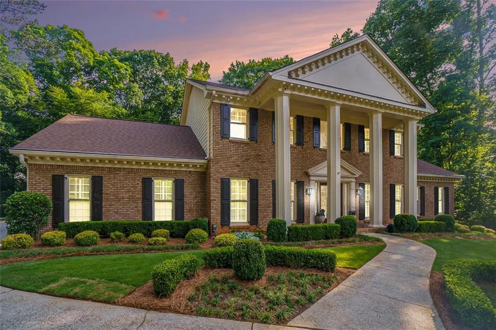 2080 Old Dominion Road, Atlanta, Georgia 30350, 6 Bedrooms Bedrooms, ,5 BathroomsBathrooms,Residential,For Sale,2080 Old Dominion Road,7580695