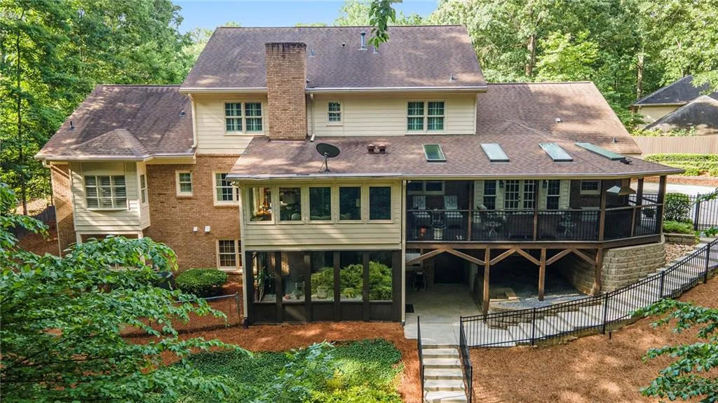 2080 Old Dominion Road, Atlanta, Georgia 30350, 6 Bedrooms Bedrooms, ,5 BathroomsBathrooms,Residential,For Sale,2080 Old Dominion Road,7580695