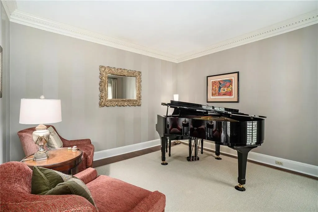 2080 Old Dominion Road, Atlanta, Georgia 30350, 6 Bedrooms Bedrooms, ,5 BathroomsBathrooms,Residential,For Sale,2080 Old Dominion Road,7580695