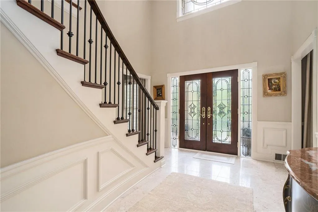 2080 Old Dominion Road, Atlanta, Georgia 30350, 6 Bedrooms Bedrooms, ,5 BathroomsBathrooms,Residential,For Sale,2080 Old Dominion Road,7580695