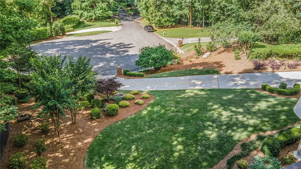 2080 Old Dominion Road, Atlanta, Georgia 30350, 6 Bedrooms Bedrooms, ,5 BathroomsBathrooms,Residential,For Sale,2080 Old Dominion Road,7580695