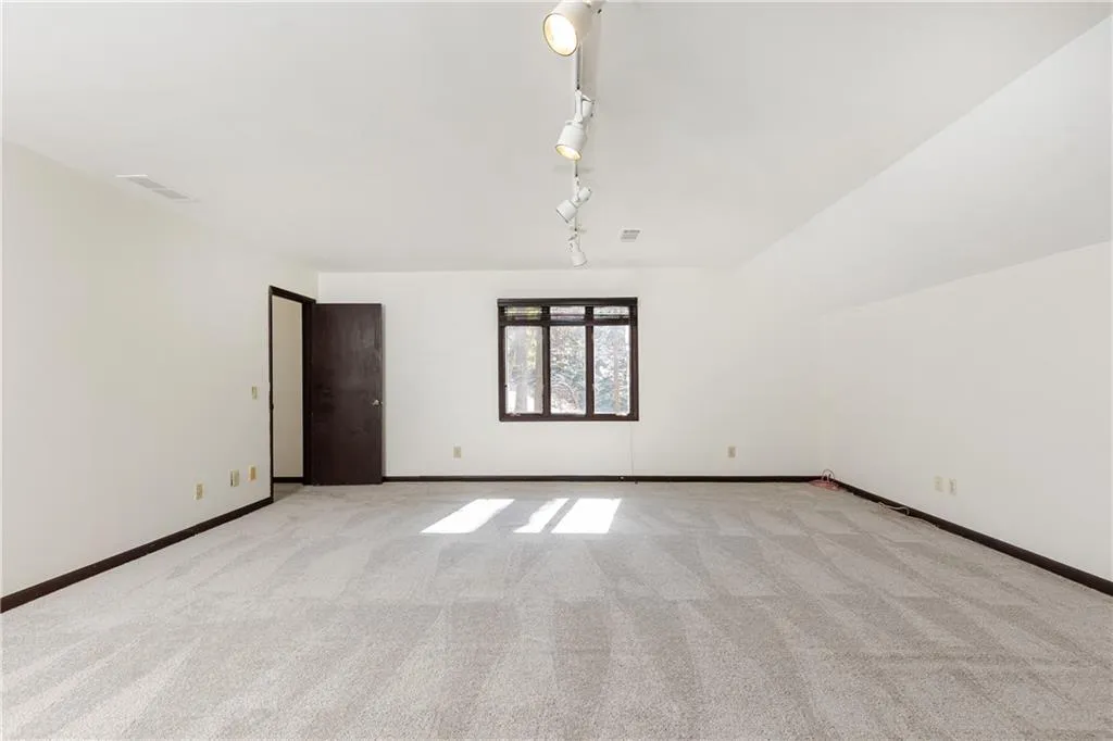 320 Benita Trace, Sandy Springs, Georgia 30328, 5 Bedrooms Bedrooms, ,3 BathroomsBathrooms,Residential,Sold,320 Benita Trace,6999008