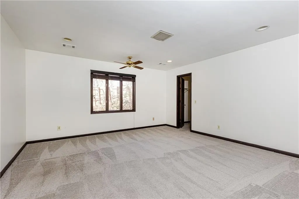 320 Benita Trace, Sandy Springs, Georgia 30328, 5 Bedrooms Bedrooms, ,3 BathroomsBathrooms,Residential,Sold,320 Benita Trace,6999008