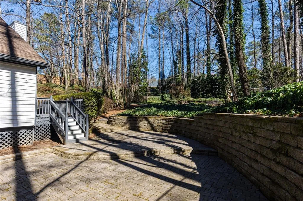 320 Benita Trace, Sandy Springs, Georgia 30328, 5 Bedrooms Bedrooms, ,3 BathroomsBathrooms,Residential,Sold,320 Benita Trace,6999008