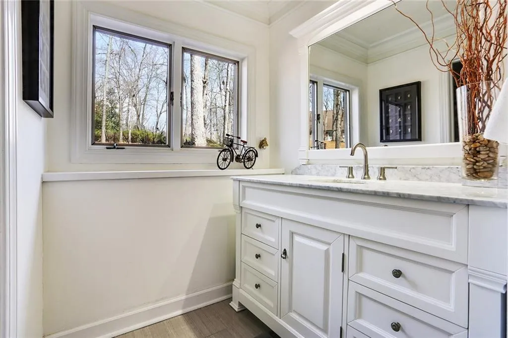 35 Glen Oaks Drive, Sandy Springs, Georgia 30327, 4 Bedrooms Bedrooms, ,3 BathroomsBathrooms,Residential,Sold,35 Glen Oaks Drive,5823358