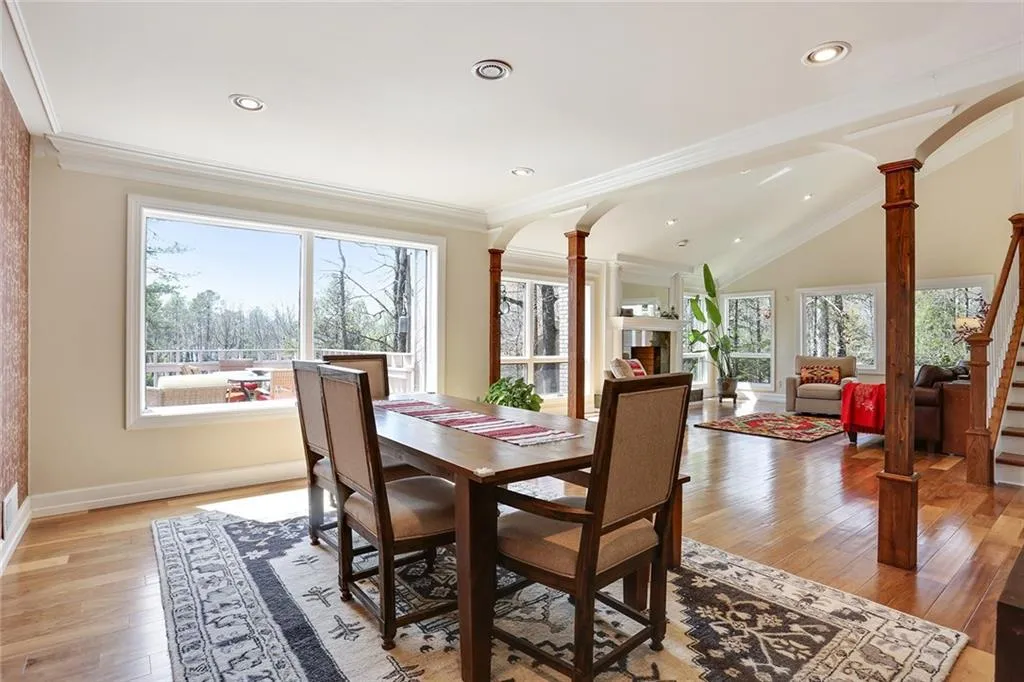 35 Glen Oaks Drive, Sandy Springs, Georgia 30327, 4 Bedrooms Bedrooms, ,3 BathroomsBathrooms,Residential,Sold,35 Glen Oaks Drive,5823358