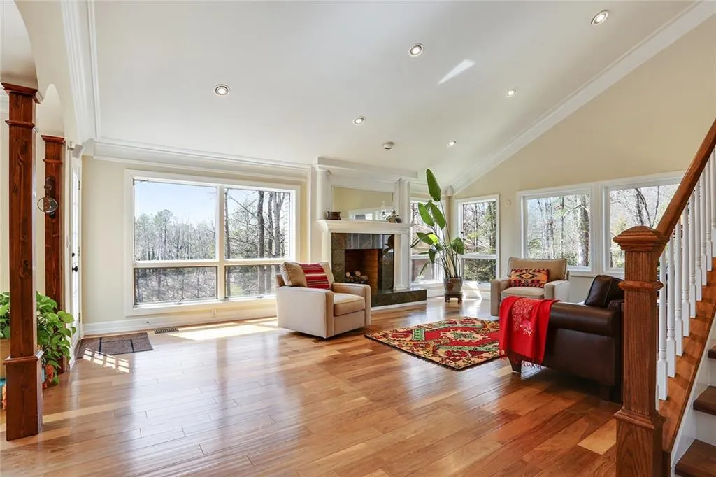 35 Glen Oaks Drive, Sandy Springs, Georgia 30327, 4 Bedrooms Bedrooms, ,3 BathroomsBathrooms,Residential,Sold,35 Glen Oaks Drive,5823358
