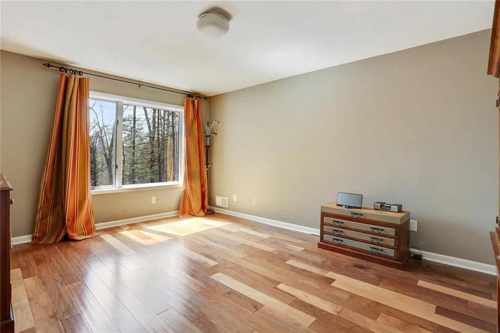 35 Glen Oaks Drive, Sandy Springs, Georgia 30327, 4 Bedrooms Bedrooms, ,3 BathroomsBathrooms,Residential,Sold,35 Glen Oaks Drive,5823358