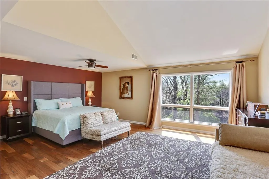 35 Glen Oaks Drive, Sandy Springs, Georgia 30327, 4 Bedrooms Bedrooms, ,3 BathroomsBathrooms,Residential,Sold,35 Glen Oaks Drive,5823358