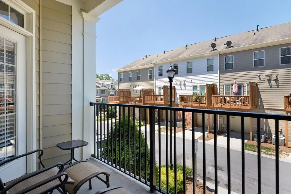 7265 Glisten Avenue Unit 113, Sandy Springs, Georgia 30328, 1 Bedroom Bedrooms, ,1 BathroomBathrooms,Residential,Sold,7265 Glisten Avenue Unit 113,6528587