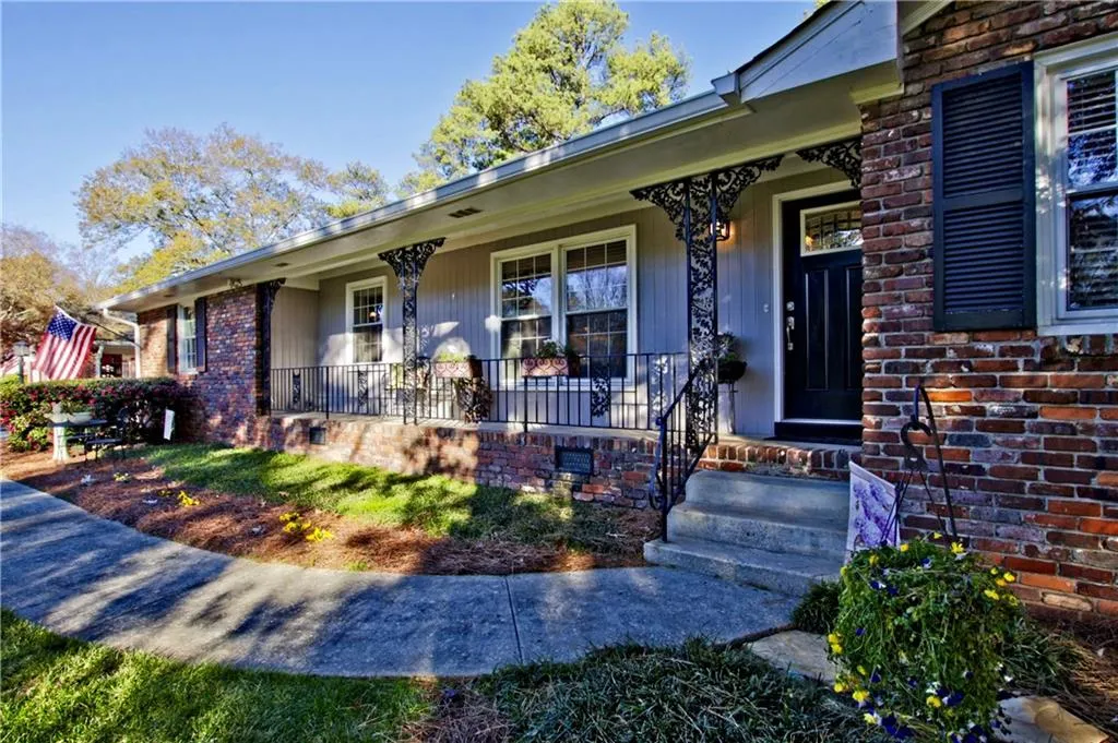 520 Gerry Lane Ne, Sandy Springs, Georgia 30328, 3 Bedrooms Bedrooms, ,2 BathroomsBathrooms,Residential,Sold,520 Gerry Lane Ne,5781281