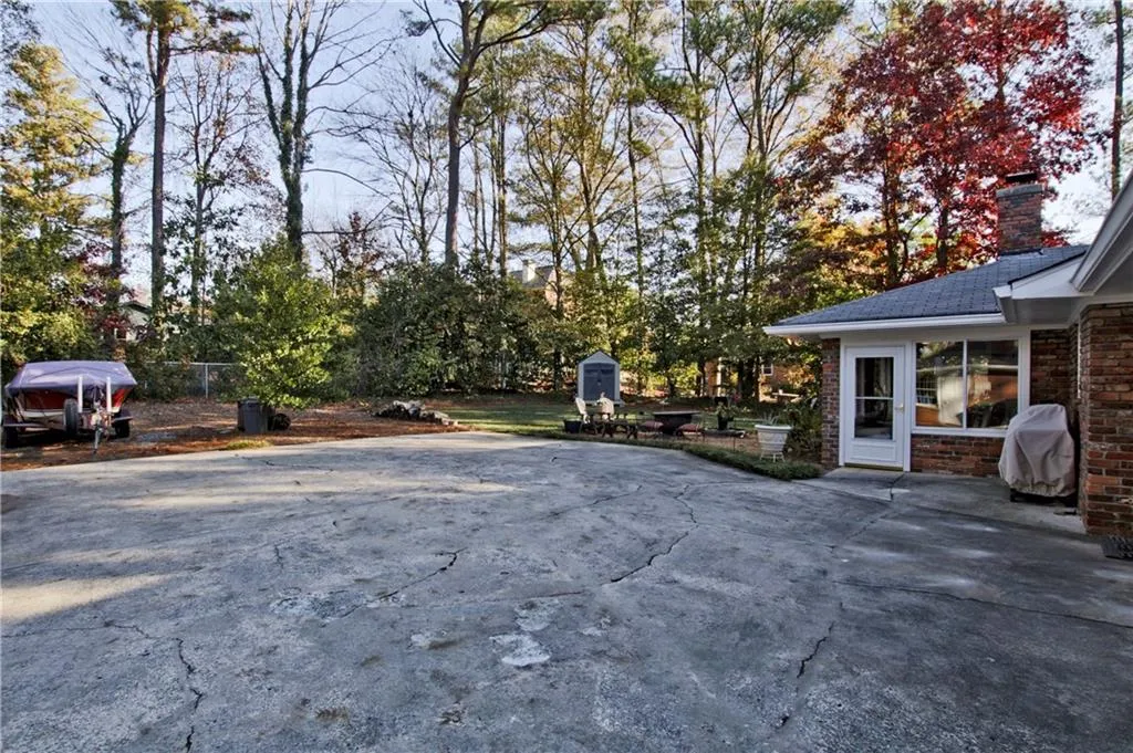 520 Gerry Lane Ne, Sandy Springs, Georgia 30328, 3 Bedrooms Bedrooms, ,2 BathroomsBathrooms,Residential,Sold,520 Gerry Lane Ne,5781281
