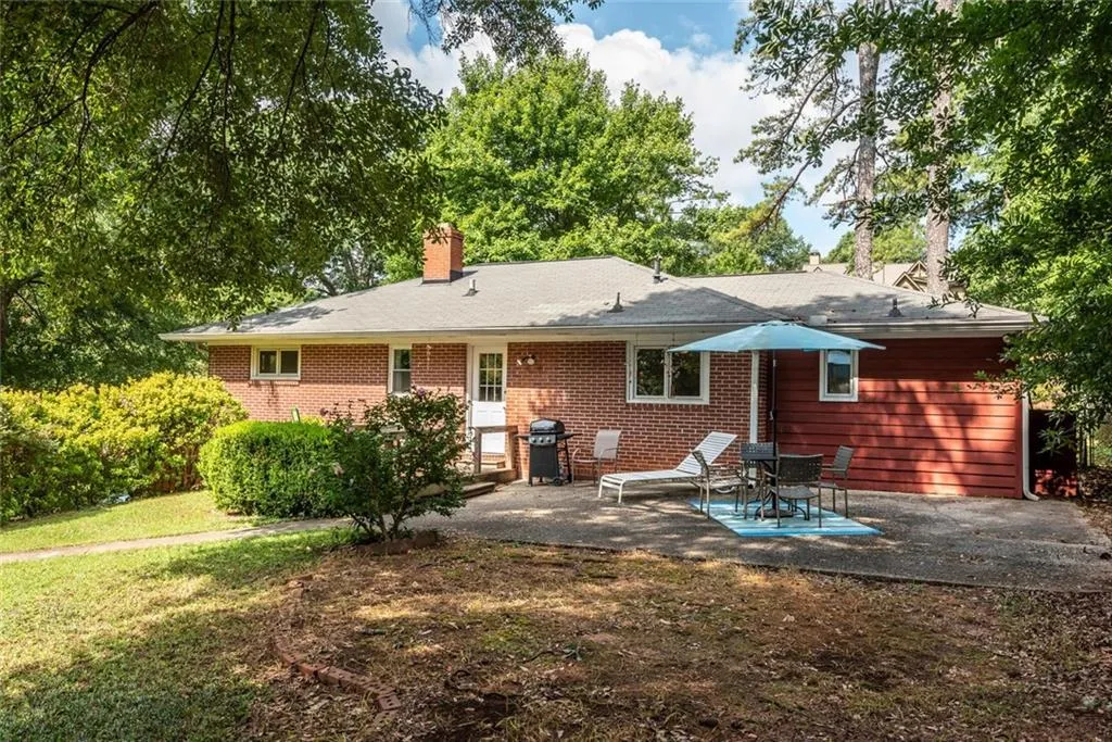 6117 Harleston Road, Sandy Springs, Georgia 30328, 3 Bedrooms Bedrooms, ,2 BathroomsBathrooms,Residential,Sold,6117 Harleston Road,6597346