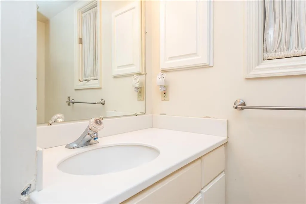 6117 Harleston Road, Sandy Springs, Georgia 30328, 3 Bedrooms Bedrooms, ,2 BathroomsBathrooms,Residential,Sold,6117 Harleston Road,6597346