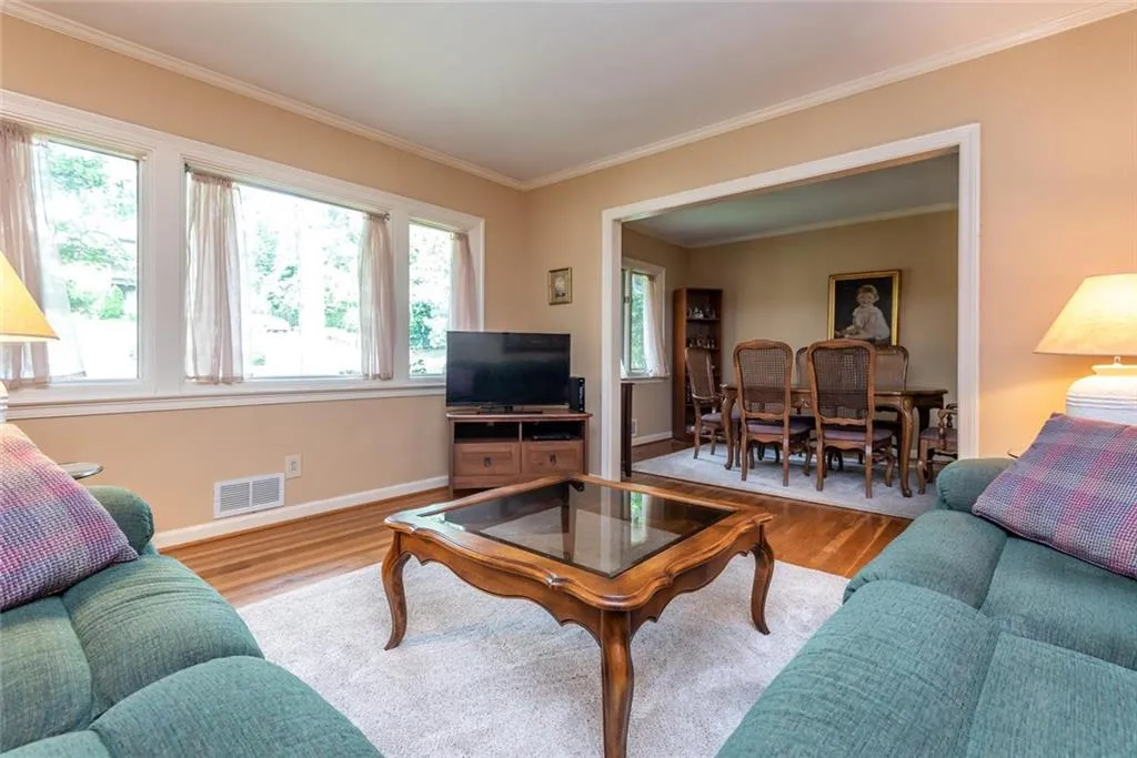 6117 Harleston Road, Sandy Springs, Georgia 30328, 3 Bedrooms Bedrooms, ,2 BathroomsBathrooms,Residential,Sold,6117 Harleston Road,6597346