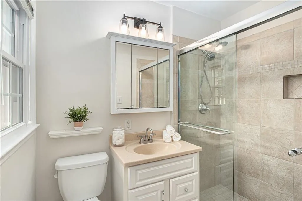 461 Carriage Drive, Sandy Springs, Georgia 30328, 3 Bedrooms Bedrooms, ,2 BathroomsBathrooms,Residential,Sold,461 Carriage Drive,7076123