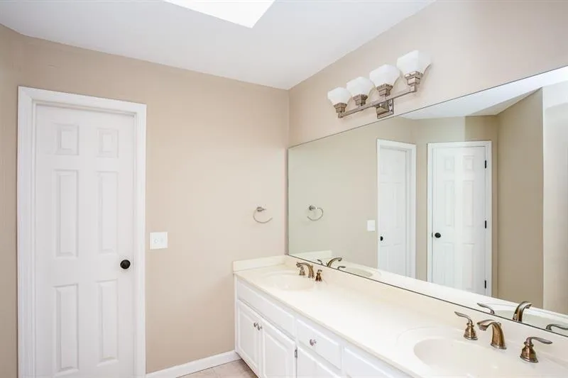 210 Gold Creek Court, Atlanta, Georgia 30350, 5 Bedrooms Bedrooms, ,5 BathroomsBathrooms,Residential,Sold,210 Gold Creek Court,6718668