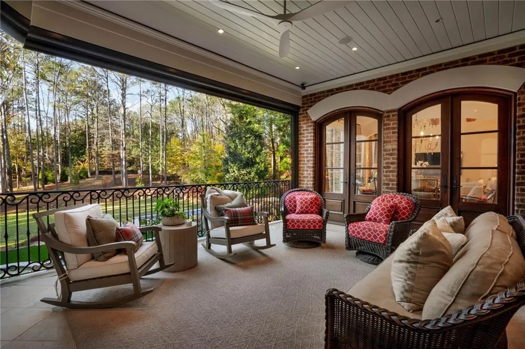 5250 London Drive, Atlanta, Georgia 30327, 6 Bedrooms Bedrooms, ,6 BathroomsBathrooms,Residential,Sold,5250 London Drive,7702737