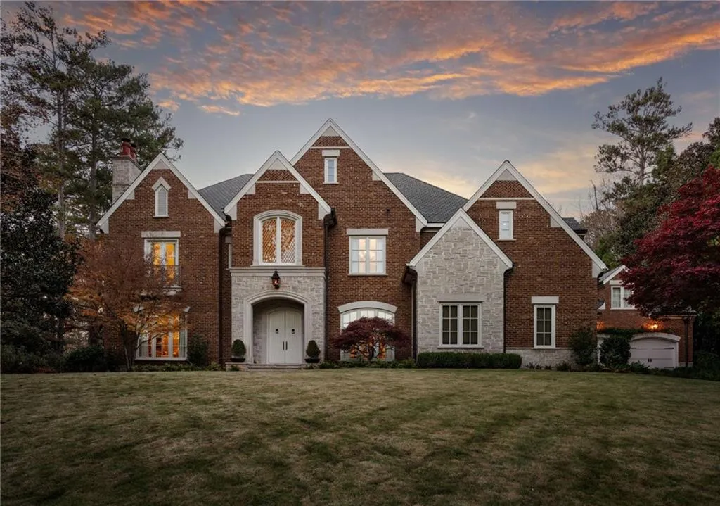 5250 London Drive, Atlanta, Georgia 30327, 6 Bedrooms Bedrooms, ,6 BathroomsBathrooms,Residential,Sold,5250 London Drive,7702737