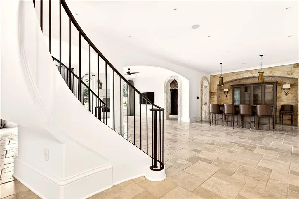 5250 London Drive, Atlanta, Georgia 30327, 6 Bedrooms Bedrooms, ,6 BathroomsBathrooms,Residential,Sold,5250 London Drive,7702737