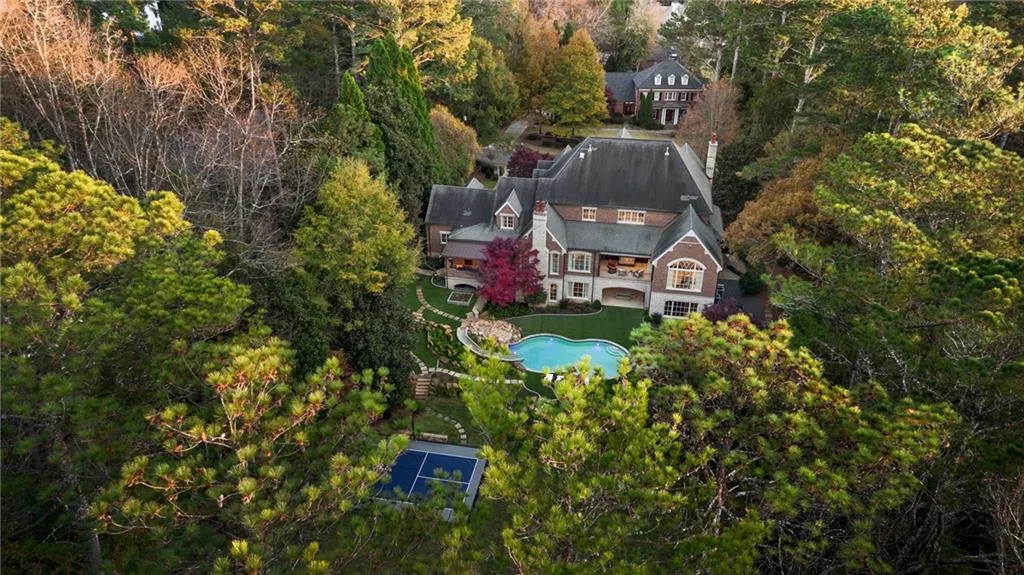 5250 London Drive, Atlanta, Georgia 30327, 6 Bedrooms Bedrooms, ,6 BathroomsBathrooms,Residential,Sold,5250 London Drive,7702737