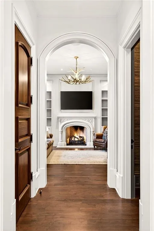 5250 London Drive, Atlanta, Georgia 30327, 6 Bedrooms Bedrooms, ,6 BathroomsBathrooms,Residential,Sold,5250 London Drive,7702737