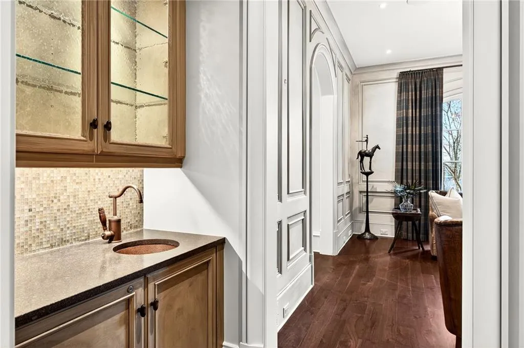 5250 London Drive, Atlanta, Georgia 30327, 6 Bedrooms Bedrooms, ,6 BathroomsBathrooms,Residential,Sold,5250 London Drive,7702737