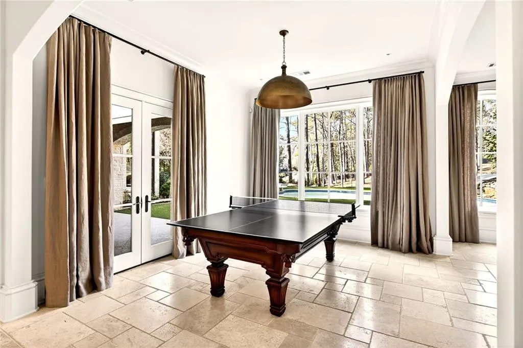 5250 London Drive, Atlanta, Georgia 30327, 6 Bedrooms Bedrooms, ,6 BathroomsBathrooms,Residential,Sold,5250 London Drive,7702737