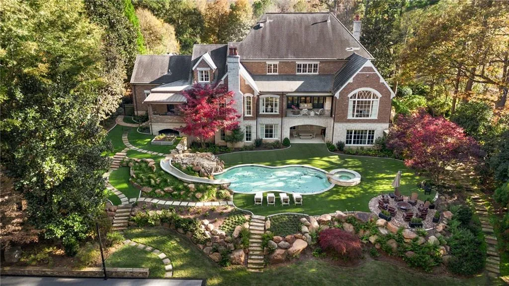 5250 London Drive, Atlanta, Georgia 30327, 6 Bedrooms Bedrooms, ,6 BathroomsBathrooms,Residential,Sold,5250 London Drive,7702737