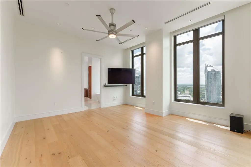 3376 Peachtree Road Ne Unit 34a, Atlanta, Georgia 30326, 3 Bedrooms Bedrooms, ,3 BathroomsBathrooms,Residential,For Sale,3376 Peachtree Road Ne Unit 34a,7628990