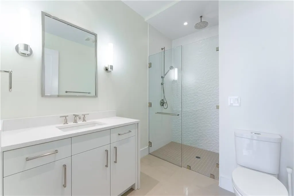 3376 Peachtree Road Ne Unit 34a, Atlanta, Georgia 30326, 3 Bedrooms Bedrooms, ,3 BathroomsBathrooms,Residential,For Sale,3376 Peachtree Road Ne Unit 34a,7628990