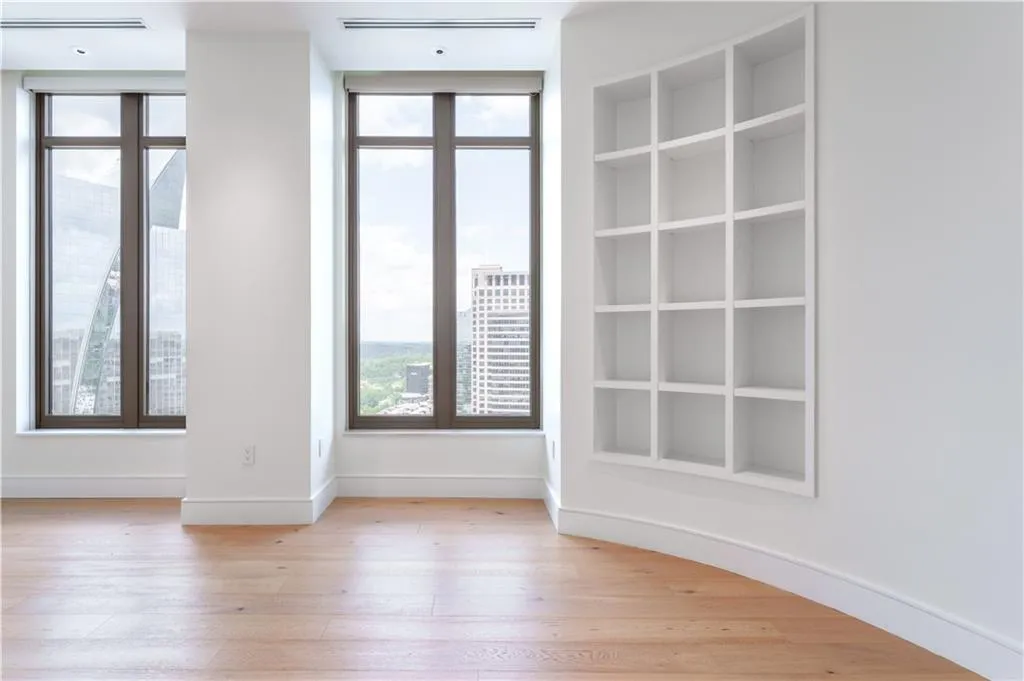 3376 Peachtree Road Ne Unit 34a, Atlanta, Georgia 30326, 3 Bedrooms Bedrooms, ,3 BathroomsBathrooms,Residential,For Sale,3376 Peachtree Road Ne Unit 34a,7628990