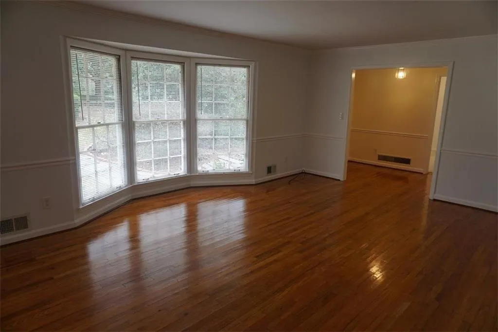 4650 Canyon Creek Trail, Sandy Springs, Georgia 30342, 2 Bedrooms Bedrooms, ,2 BathroomsBathrooms,Residential,Sold,4650 Canyon Creek Trail,6686710