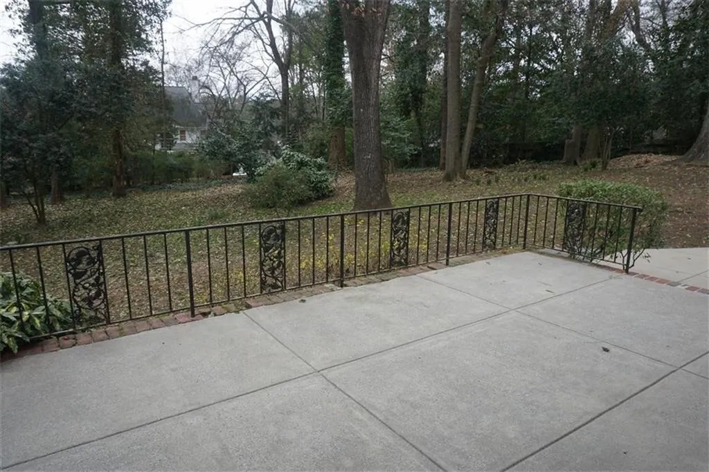 4650 Canyon Creek Trail, Sandy Springs, Georgia 30342, 2 Bedrooms Bedrooms, ,2 BathroomsBathrooms,Residential,Sold,4650 Canyon Creek Trail,6686710