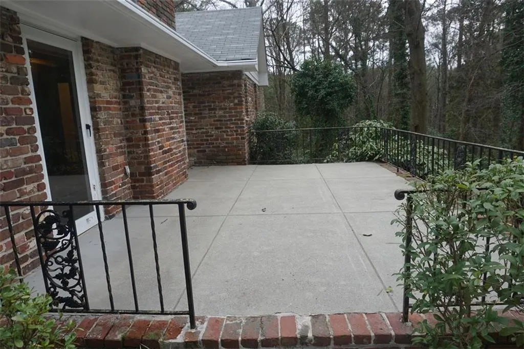 4650 Canyon Creek Trail, Sandy Springs, Georgia 30342, 2 Bedrooms Bedrooms, ,2 BathroomsBathrooms,Residential,Sold,4650 Canyon Creek Trail,6686710