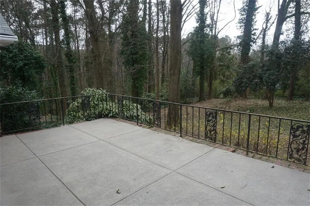 4650 Canyon Creek Trail, Sandy Springs, Georgia 30342, 2 Bedrooms Bedrooms, ,2 BathroomsBathrooms,Residential,Sold,4650 Canyon Creek Trail,6686710