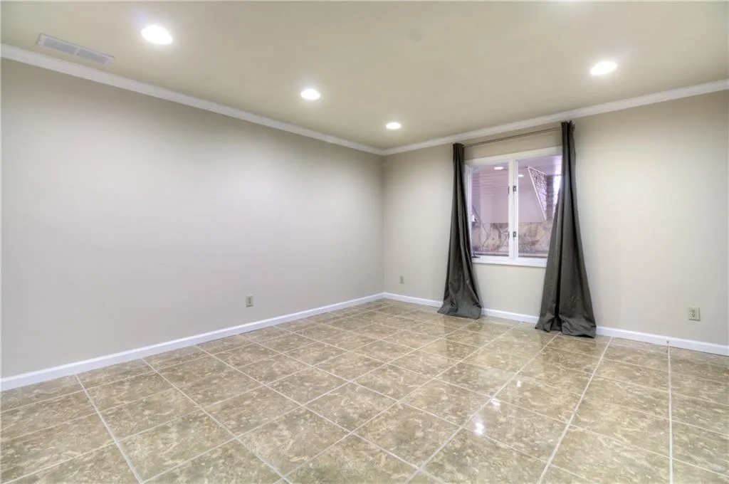7965 Spalding Hills, Sandy Springs, Georgia 30350, 5 Bedrooms Bedrooms, ,3 BathroomsBathrooms,Residential,Sold,7965 Spalding Hills,5801836