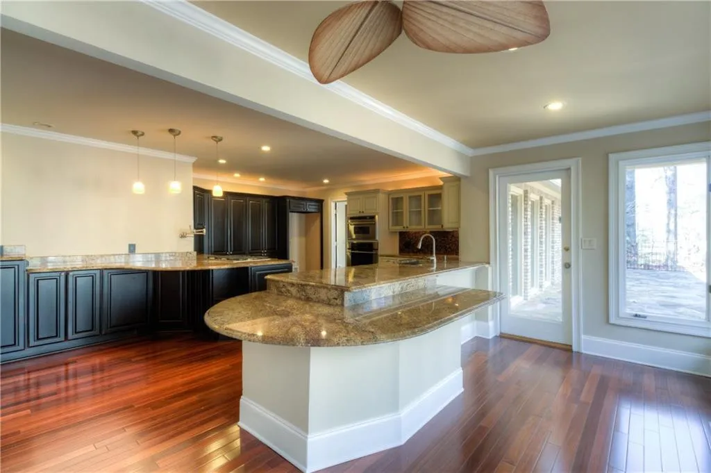 7965 Spalding Hills, Sandy Springs, Georgia 30350, 5 Bedrooms Bedrooms, ,3 BathroomsBathrooms,Residential,Sold,7965 Spalding Hills,5801836