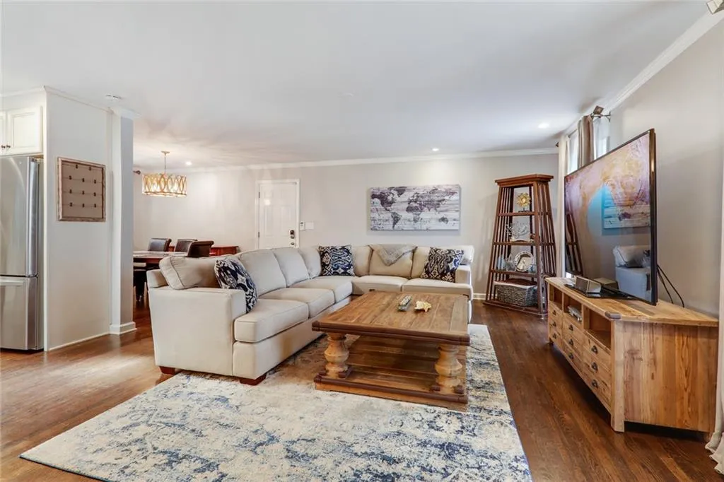 245 Beachland Drive, Atlanta, Georgia 30342, 4 Bedrooms Bedrooms, ,3 BathroomsBathrooms,Residential,Sold,245 Beachland Drive,6782548