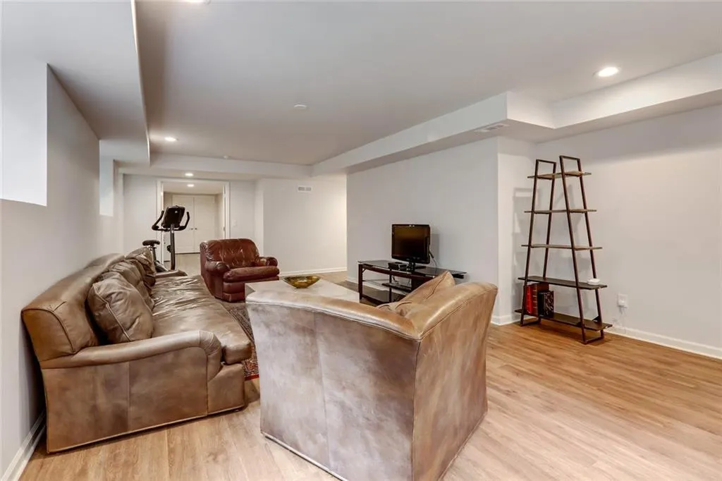 245 Beachland Drive, Atlanta, Georgia 30342, 4 Bedrooms Bedrooms, ,3 BathroomsBathrooms,Residential,Sold,245 Beachland Drive,6782548