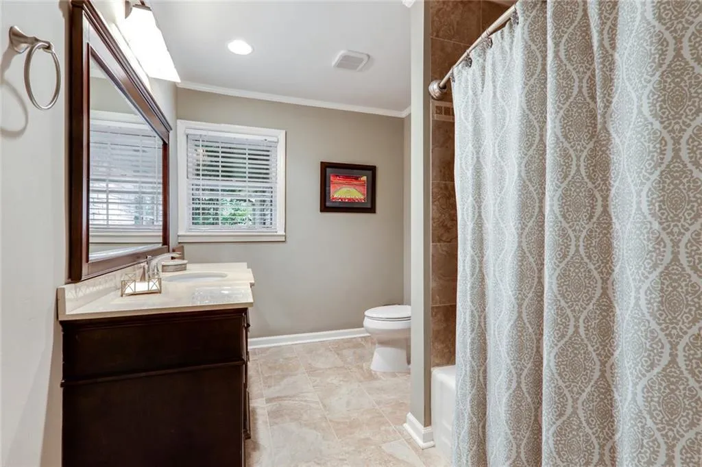 245 Beachland Drive, Atlanta, Georgia 30342, 4 Bedrooms Bedrooms, ,3 BathroomsBathrooms,Residential,Sold,245 Beachland Drive,6782548