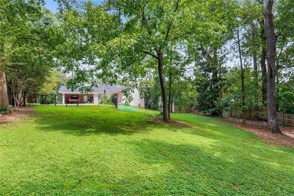 245 Beachland Drive, Atlanta, Georgia 30342, 4 Bedrooms Bedrooms, ,3 BathroomsBathrooms,Residential,Sold,245 Beachland Drive,6782548