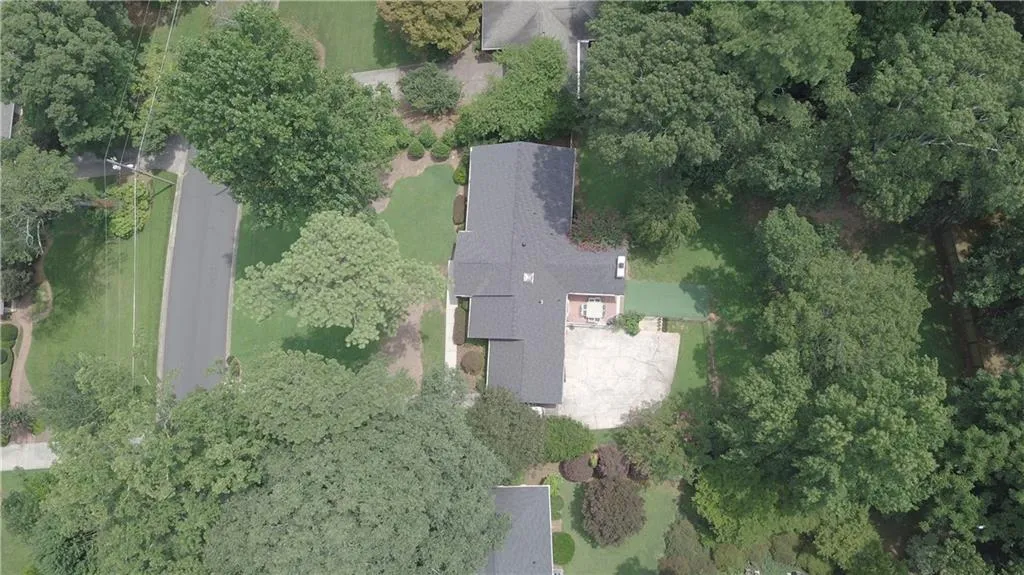 245 Beachland Drive, Atlanta, Georgia 30342, 4 Bedrooms Bedrooms, ,3 BathroomsBathrooms,Residential,Sold,245 Beachland Drive,6782548