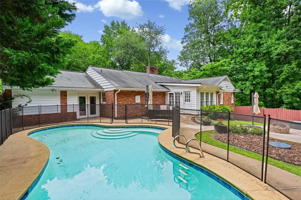 5618 Sherrell Drive, Atlanta, Georgia 30342, 3 Bedrooms Bedrooms, ,2 BathroomsBathrooms,Residential,Sold,5618 Sherrell Drive,7231883