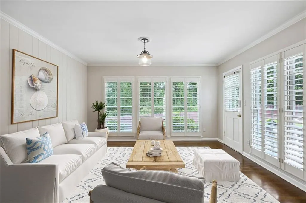 5618 Sherrell Drive, Atlanta, Georgia 30342, 3 Bedrooms Bedrooms, ,2 BathroomsBathrooms,Residential,Sold,5618 Sherrell Drive,7231883