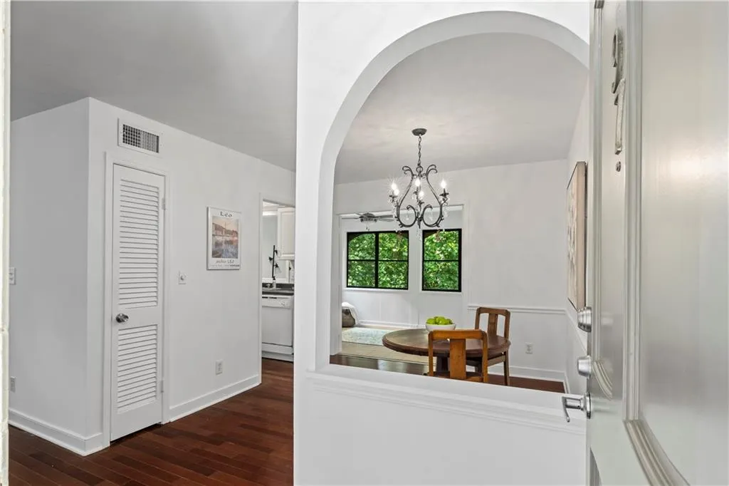 97 Rosaire Place Nw, Atlanta, Georgia 30327, 1 Bedroom Bedrooms, ,1 BathroomBathrooms,Residential,For Sale,97 Rosaire Place Nw,7624160