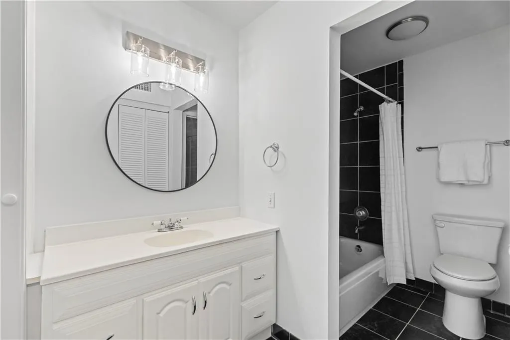 97 Rosaire Place Nw, Atlanta, Georgia 30327, 1 Bedroom Bedrooms, ,1 BathroomBathrooms,Residential,For Sale,97 Rosaire Place Nw,7624160