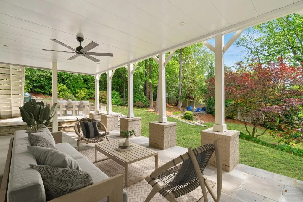 3925 Sheldon Drive N, Atlanta, Georgia 30342, 6 Bedrooms Bedrooms, ,5 BathroomsBathrooms,Residential,For Sale,3925 Sheldon Drive N,7667629